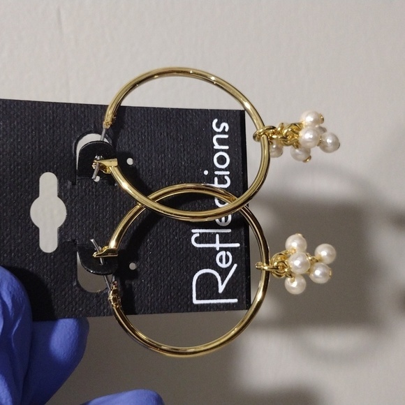 Women's Polished Gold-tone Hoop Cluster Beads Design  Drop Dangle Earrings - Picture 5 of 5